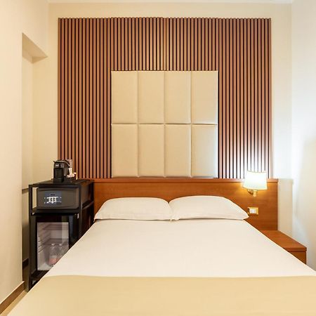 Albadomus Affittacamere O Guesthouse Рим Экстерьер фото