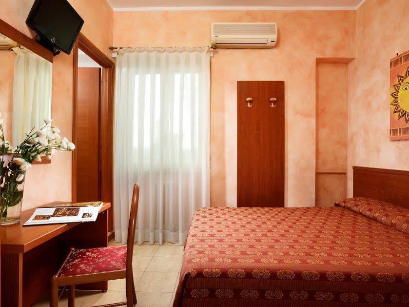 Albadomus Affittacamere O Guesthouse Рим Экстерьер фото